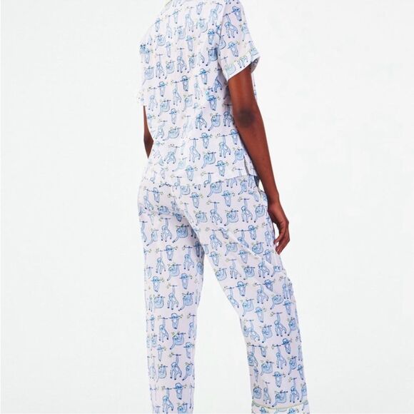NEW NWOT Roller Rabbit Sleepy Sloth Liza Lounge Set Pants & Top Pajamas Size nXS - Picture 2 of 13